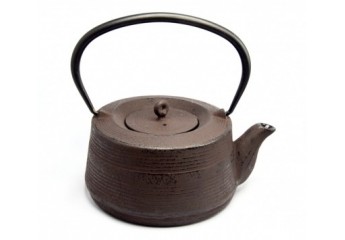 Brown cast iron teapot 0.6L