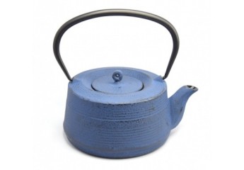 Blue cast iron teapot 0.6 L